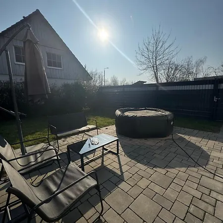 Mit Garten Und Whirlpool *