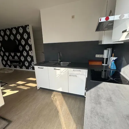 Mit Garten Und Whirlpool * برلين