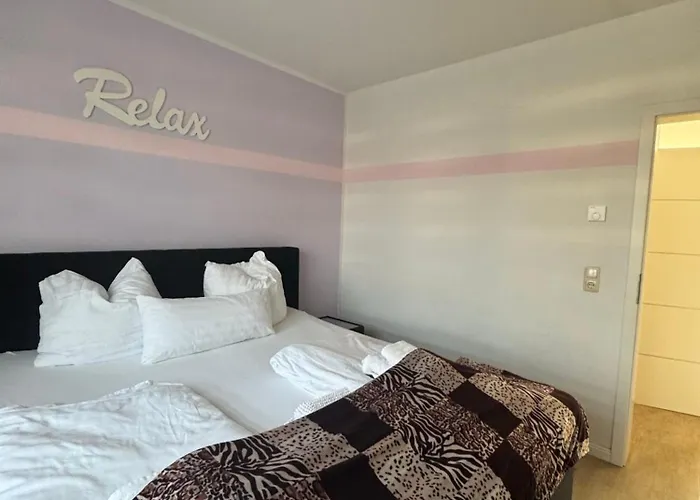 بيت للعطل Mit Garten Und Whirlpool *